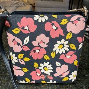 Kate Spade bucket cross body bag!